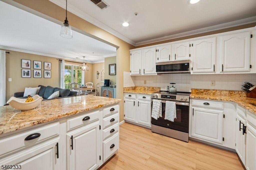 275 Potomac Dr, Bernards Twp., NJ 07920 — exterior