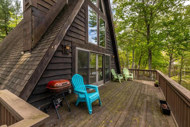 503 Greenacre Circle, Howard, OH 43028