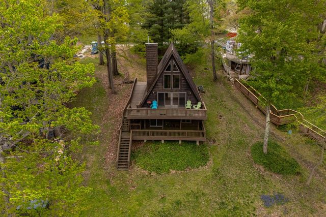 503 Greenacre Circle, Howard, OH 43028