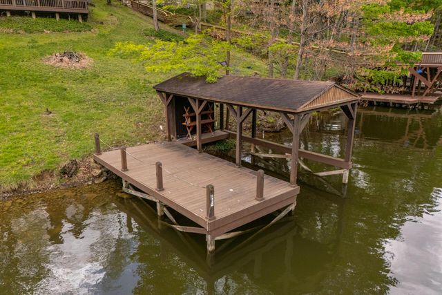 503 Greenacre Circle, Howard, OH 43028