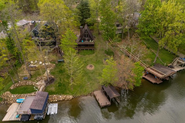 503 Greenacre Circle, Howard, OH 43028