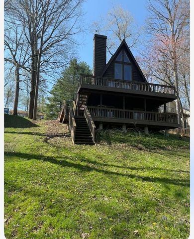 503 Greenacre Circle, Howard, OH 43028