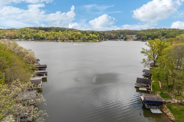 503 Greenacre Circle, Howard, OH 43028