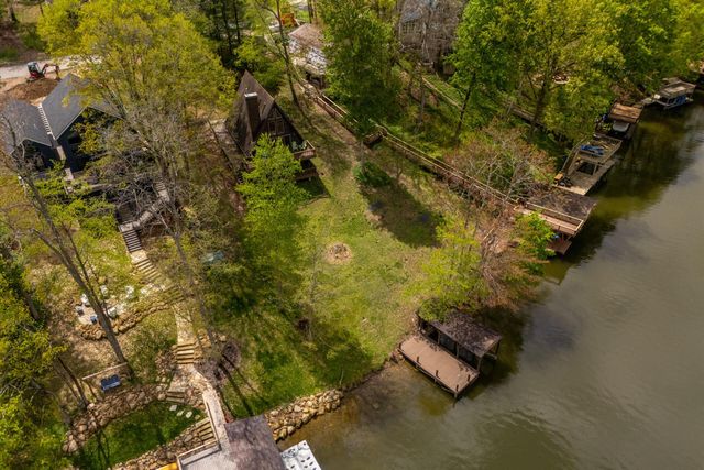 503 Greenacre Circle, Howard, OH 43028