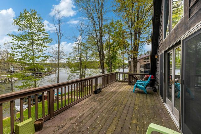 503 Greenacre Circle, Howard, OH 43028