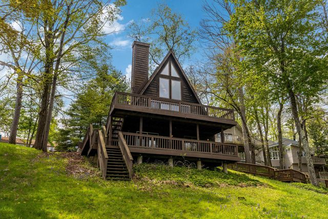 503 Greenacre Circle, Howard, OH 43028