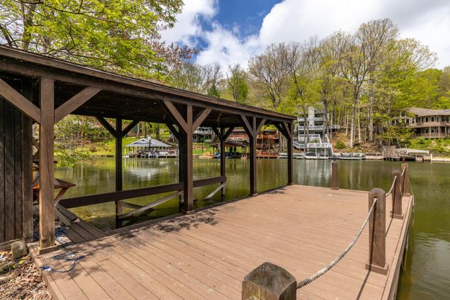 503 Greenacre Circle, Howard, OH 43028