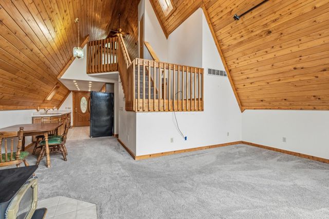 503 Greenacre Circle, Howard, OH 43028