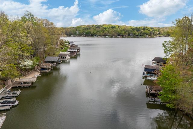 503 Greenacre Circle, Howard, OH 43028