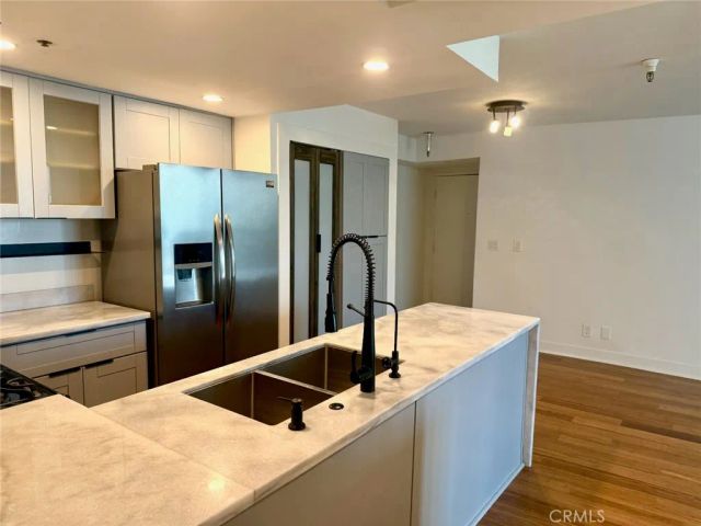 5143 Bakman Avenue 319, North Hollywood, CA 91601