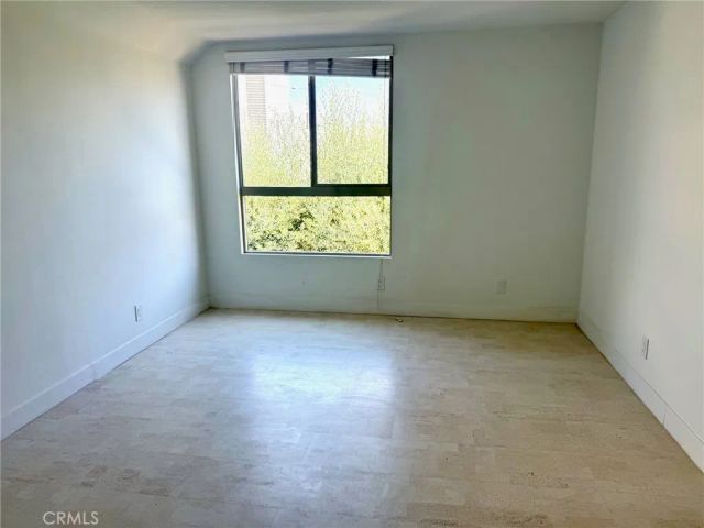 5143 Bakman Avenue 319, North Hollywood, CA 91601