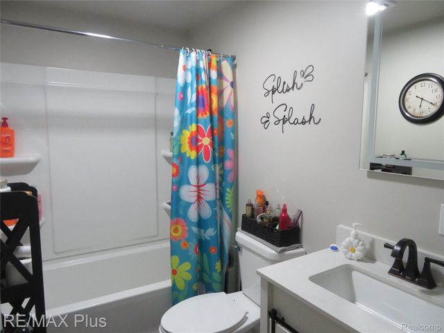 11391 N Genesee Road N, Thetford Township, MI 48420