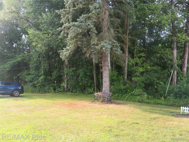 11391 N Genesee Road N, Thetford Township, MI 48420