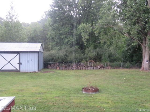 11391 N Genesee Road N, Thetford Township, MI 48420