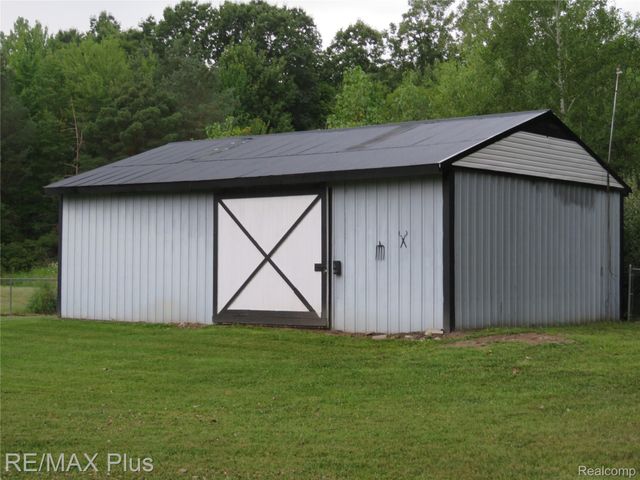 11391 N Genesee Road N, Thetford Township, MI 48420
