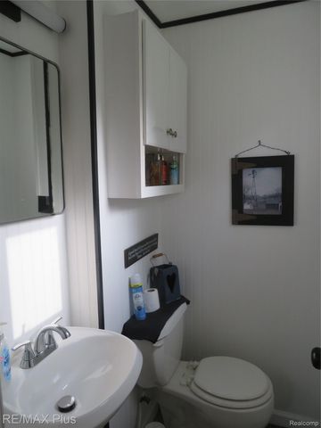 11391 N Genesee Road N, Thetford Township, MI 48420