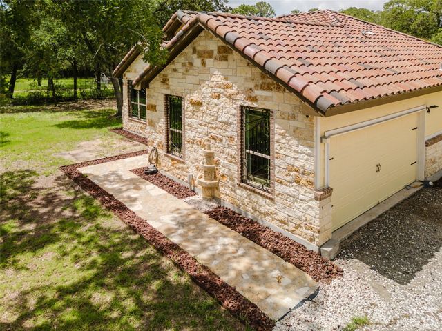 204 Matthew CV, Bastrop, TX 78602