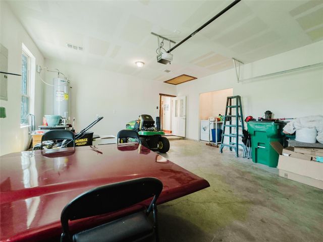204 Matthew CV, Bastrop, TX 78602