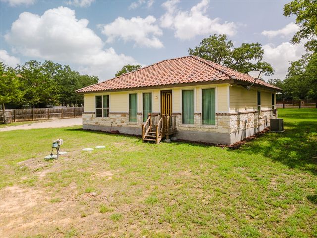 204 Matthew CV, Bastrop, TX 78602