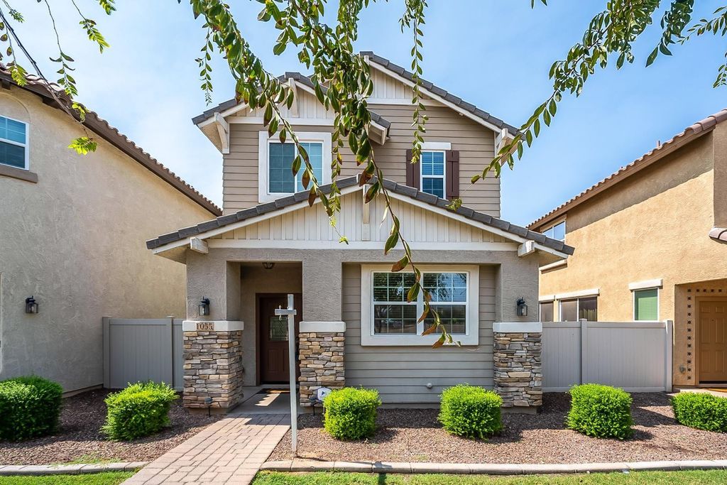 1055 S Reber Avenue, Gilbert, AZ 85296