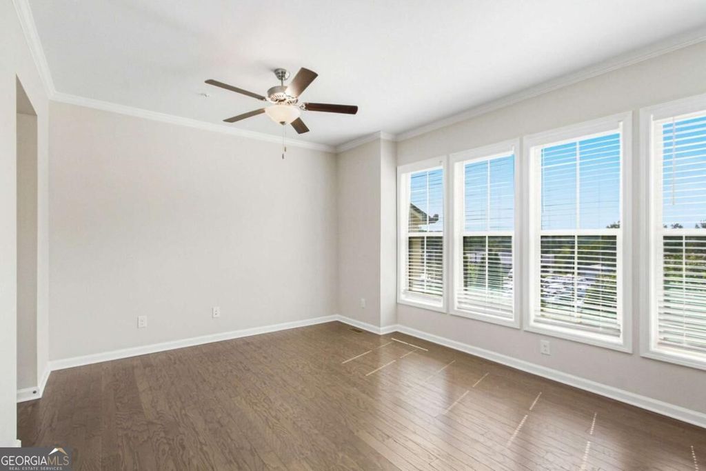 402 Montclair Court, Woodstock, GA 30188 — photo 2