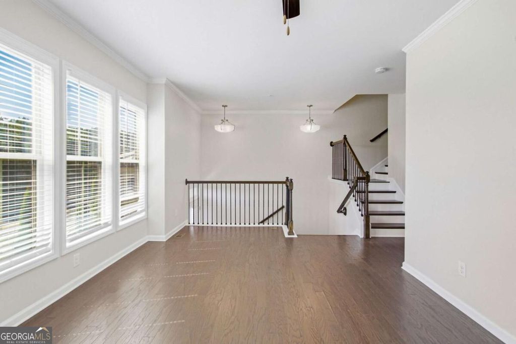 402 Montclair Court, Woodstock, GA 30188 — photo 3
