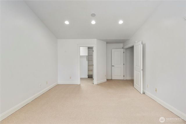 10407 NE 17th Street, Bellevue, WA 98004