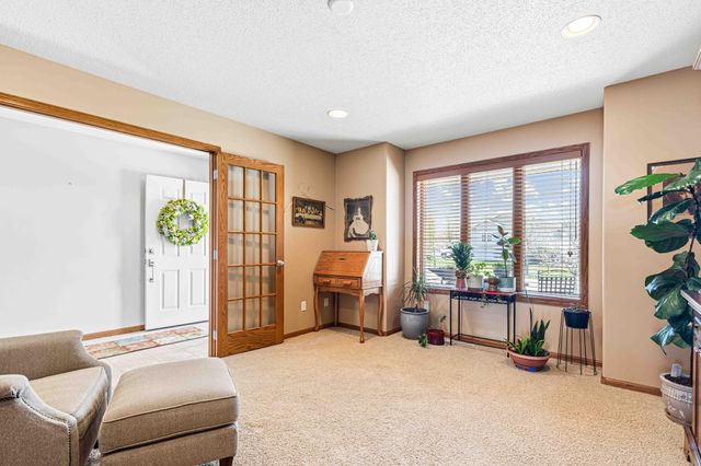 854 32nd Street S, Moorhead, MN 56560