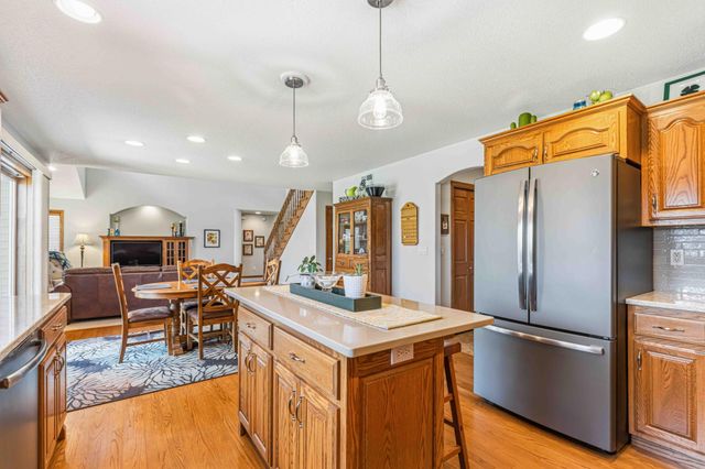 854 32nd Street S, Moorhead, MN 56560
