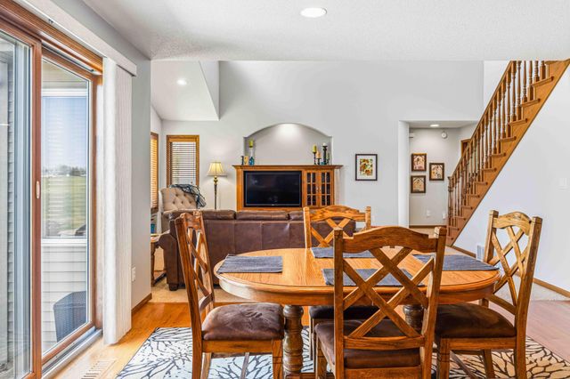 854 32nd Street S, Moorhead, MN 56560