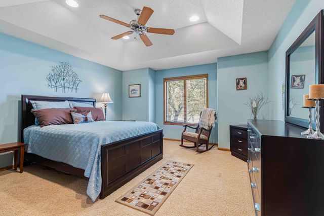 854 32nd Street S, Moorhead, MN 56560