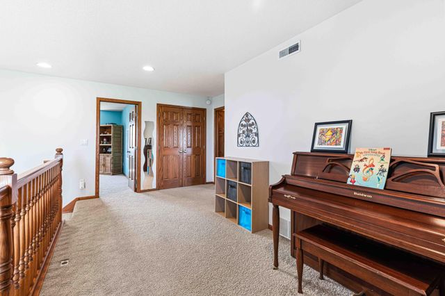 854 32nd Street S, Moorhead, MN 56560