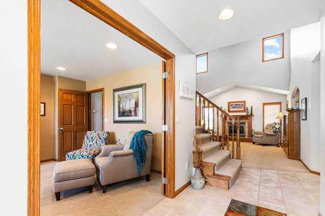 854 32nd Street S, Moorhead, MN 56560