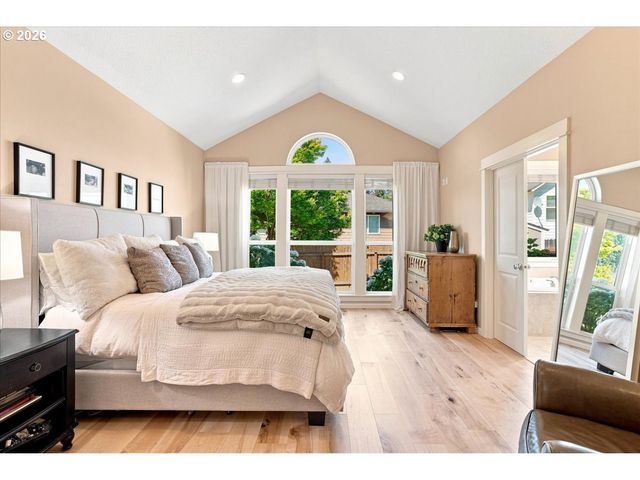 906 N 9TH Way, Ridgefield, WA 98642