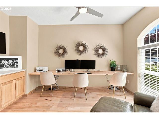 906 N 9TH Way, Ridgefield, WA 98642