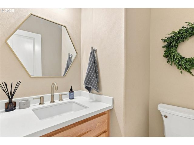 906 N 9TH Way, Ridgefield, WA 98642