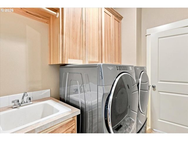 906 N 9TH Way, Ridgefield, WA 98642