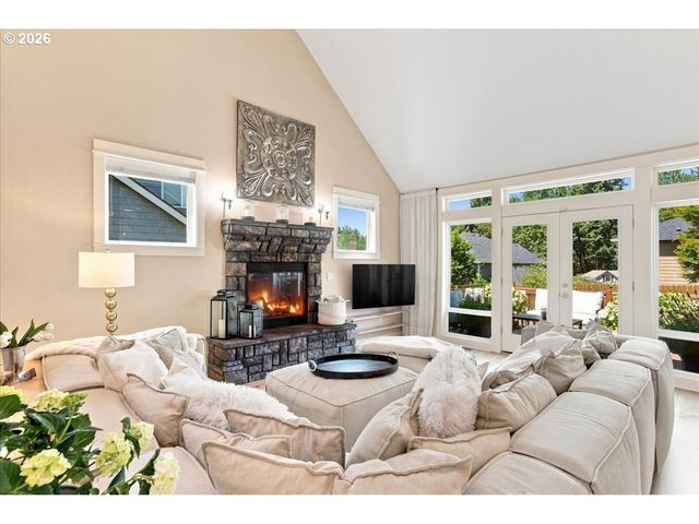 906 N 9TH Way, Ridgefield, WA 98642