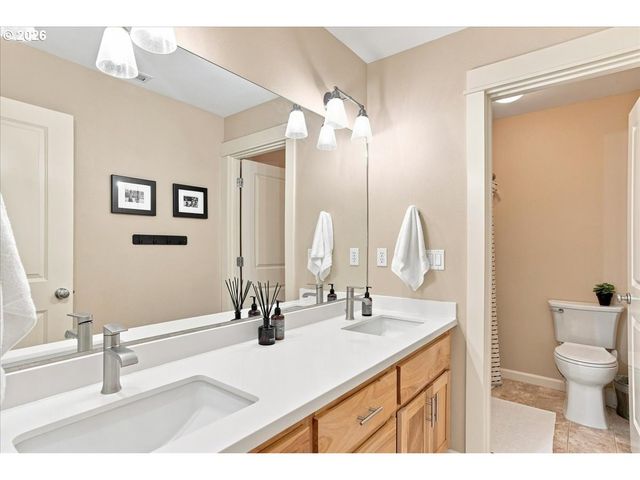 906 N 9TH Way, Ridgefield, WA 98642