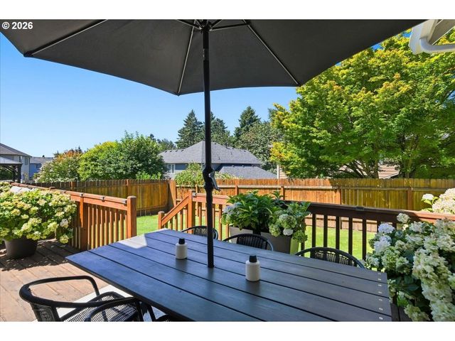 906 N 9TH Way, Ridgefield, WA 98642