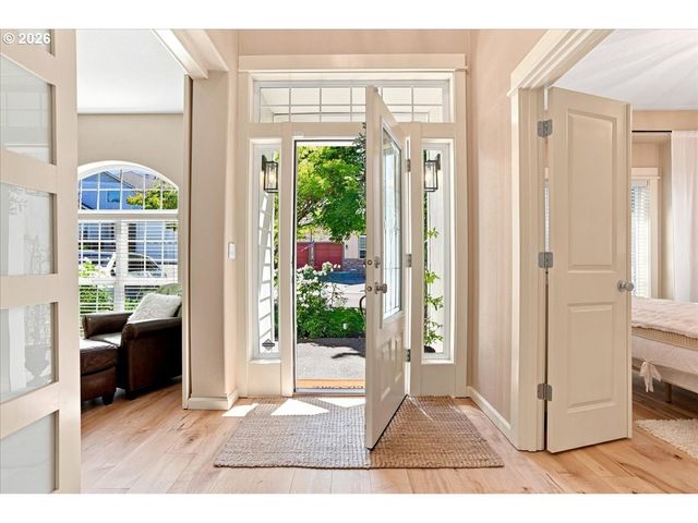 906 N 9TH Way, Ridgefield, WA 98642