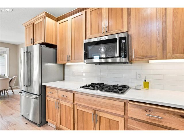 906 N 9TH Way, Ridgefield, WA 98642