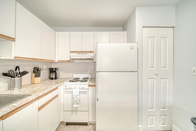 7622 SW 21st Street 7622, Miami, FL 33155