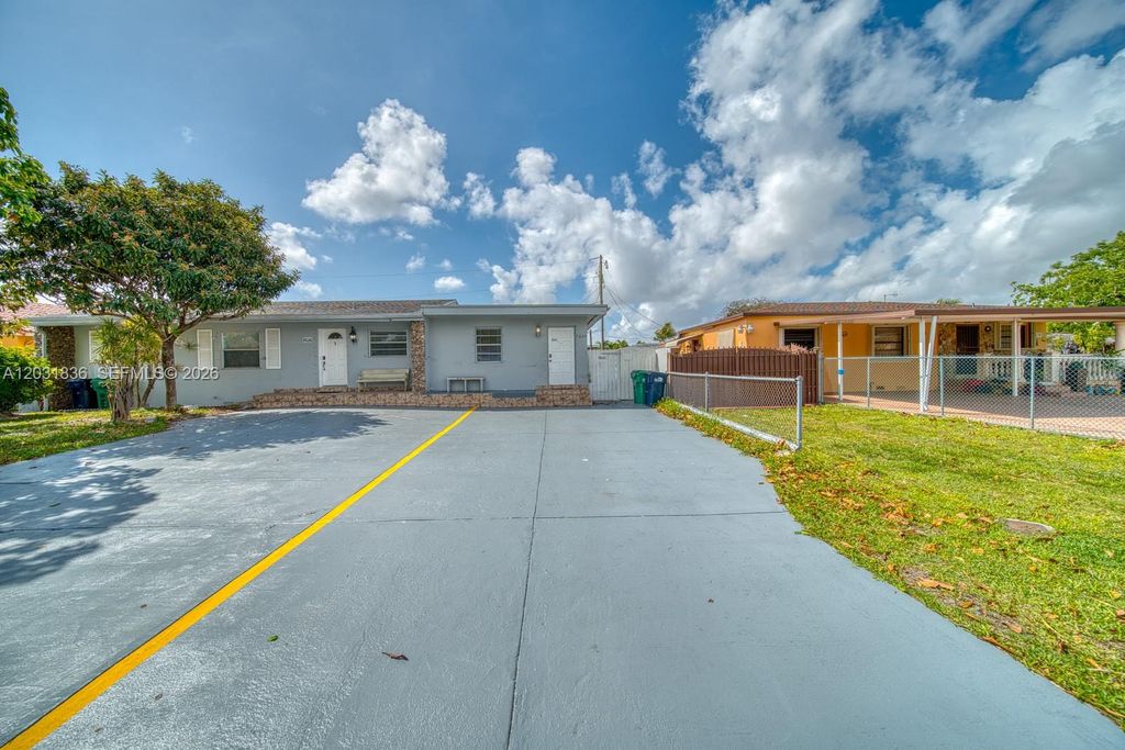 7622 SW 21st Street 7622, Miami, FL 33155