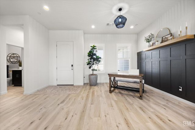 1125 Brookline Lane, Bakersfield, CA 93314