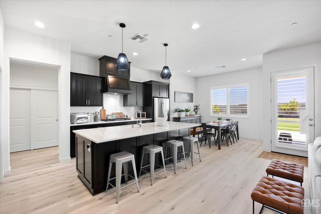 1125 Brookline Lane, Bakersfield, CA 93314