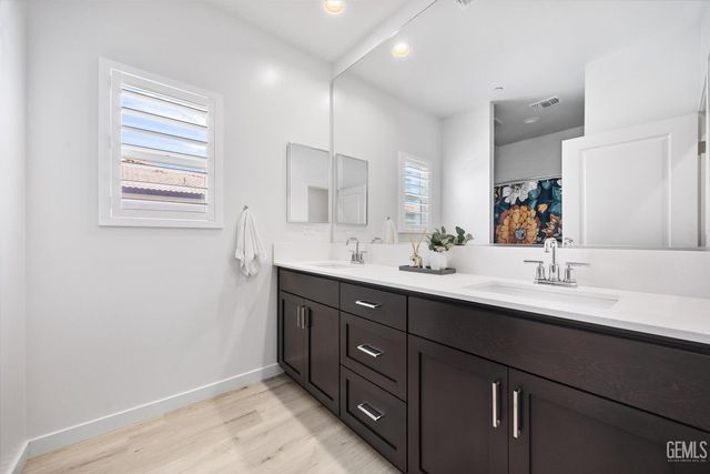 1125 Brookline Lane, Bakersfield, CA 93314