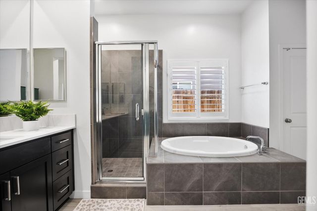 1125 Brookline Lane, Bakersfield, CA 93314
