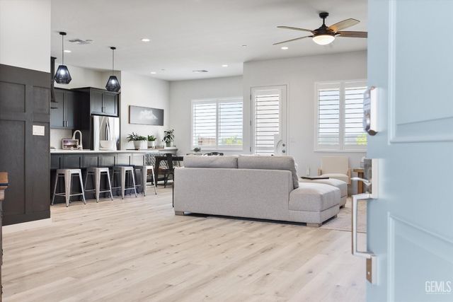1125 Brookline Lane, Bakersfield, CA 93314