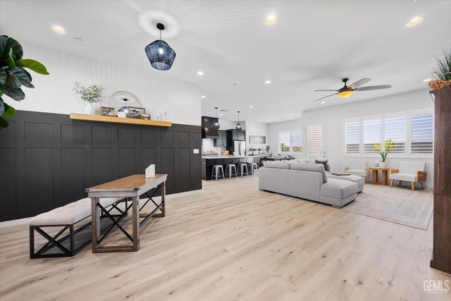 1125 Brookline Lane, Bakersfield, CA 93314